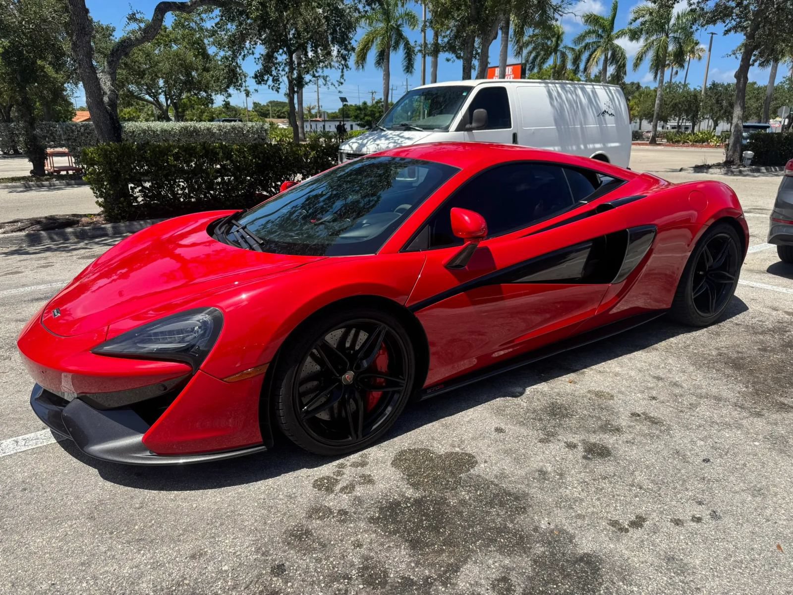 Used 2017 McLaren 570S Coupe RWD image 1
