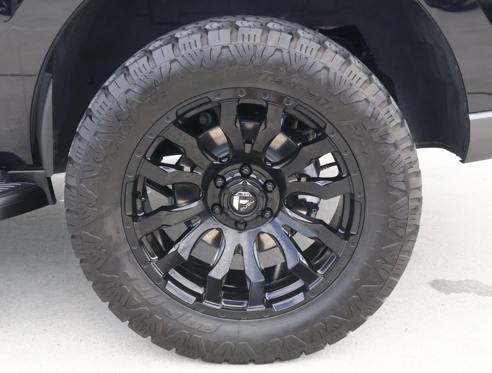 Used 2024 Ford Expedition XLT RWD image 8