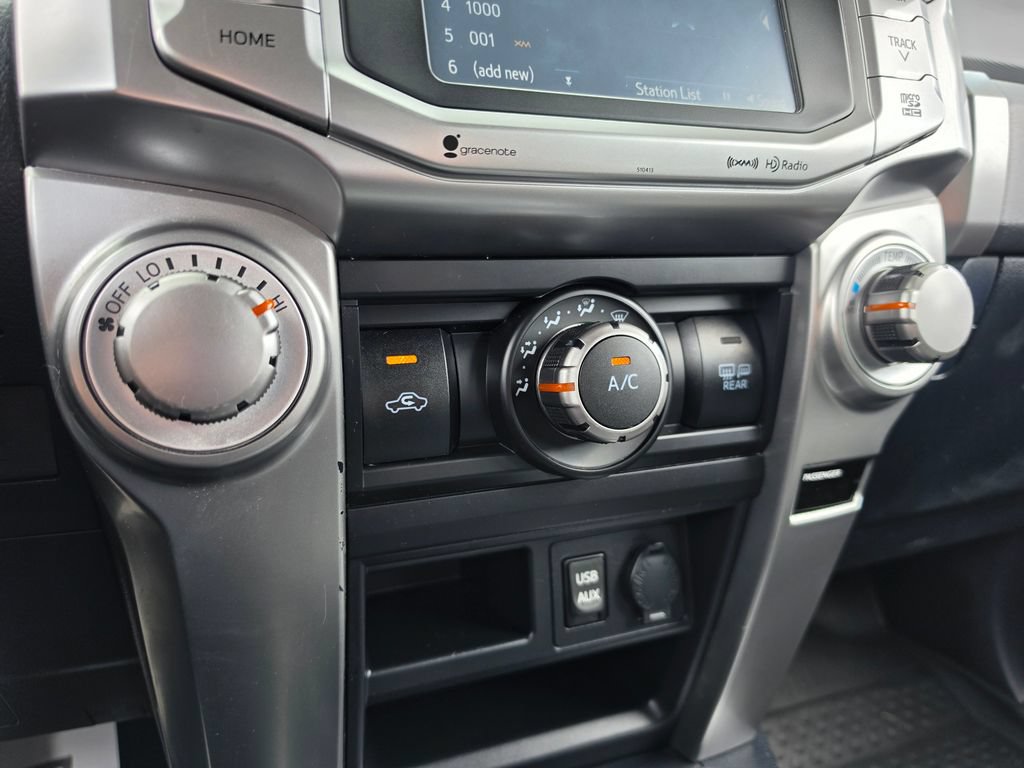 Used 2019 Toyota 4Runner SR5 Premium AWD/4WD image 28