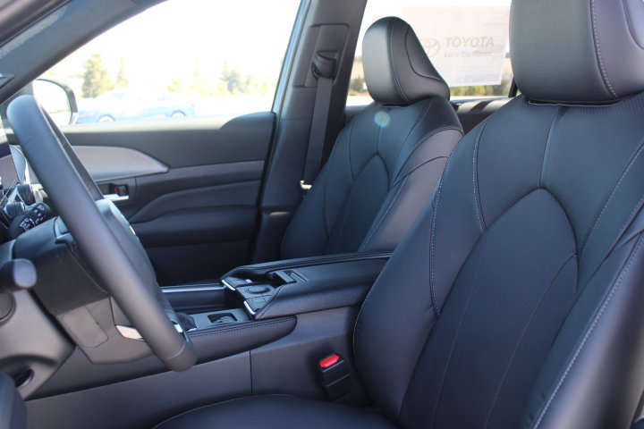 New 2026 Toyota Grand Highlander AWD Hybrid image 11