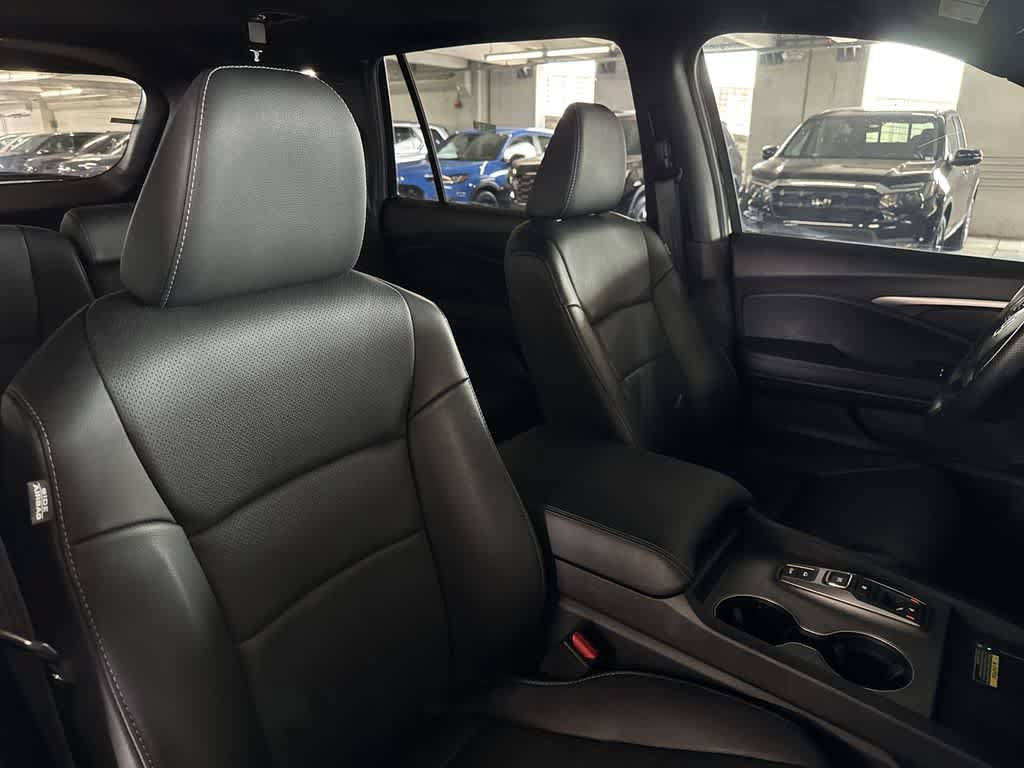 Used 2024 Honda Passport EX-L image 26