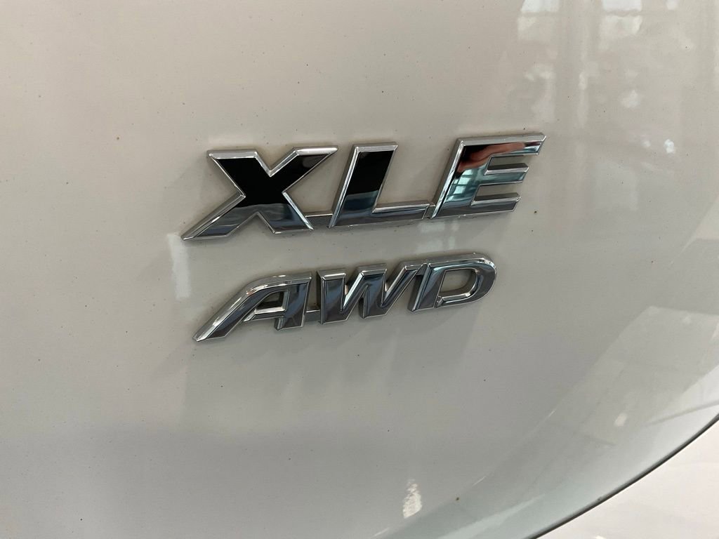 Used 2016 Toyota RAV4 XLE image 23