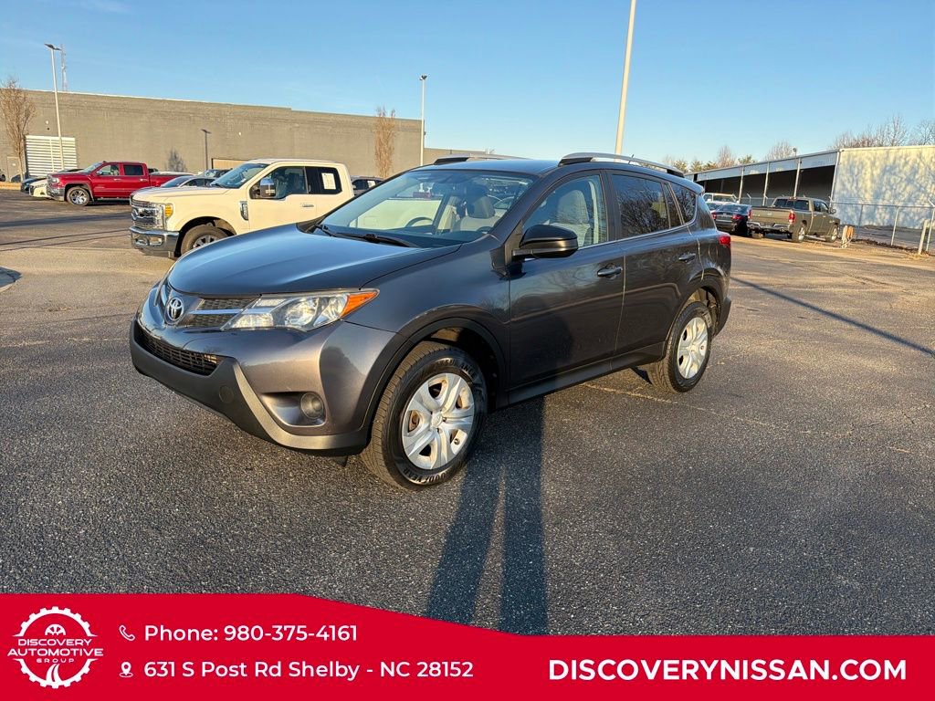 Used 2015 Toyota RAV4 LE image 2