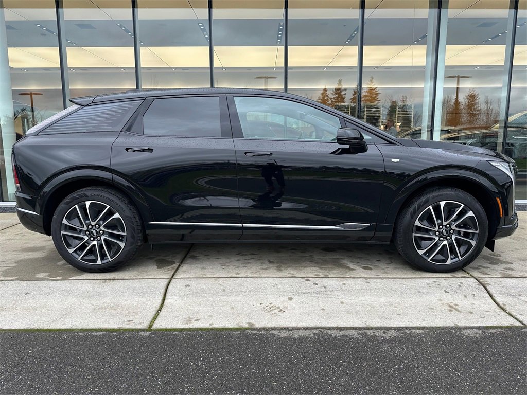 New 2026 Cadillac Optiq Sport 1 image 7