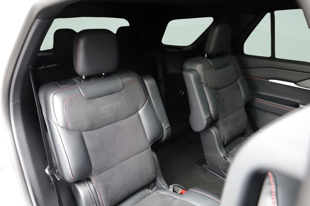 Used 2025 Ford Explorer ST w/ Sun And Sound Package AWD/4WD image 24
