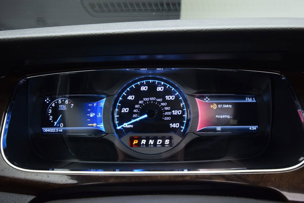 Used 2019 Ford Taurus Limited image 23