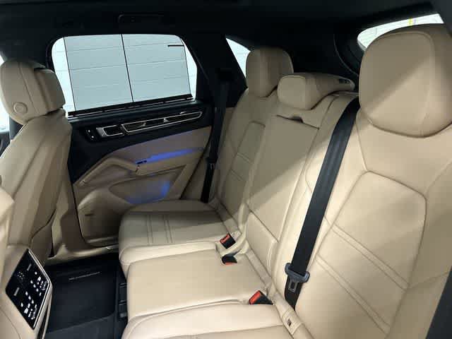 Used 2019 Porsche Cayenne AWD/4WD image 14