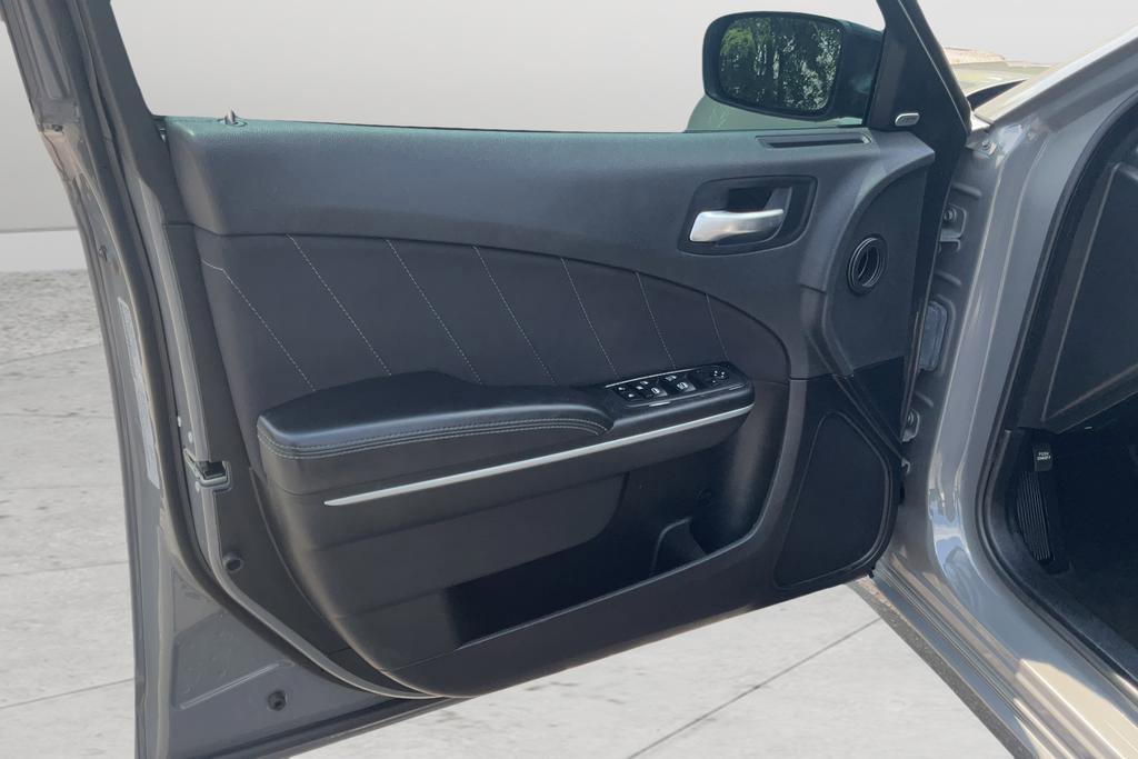 Used 2023 Dodge Charger SXT RWD image 11