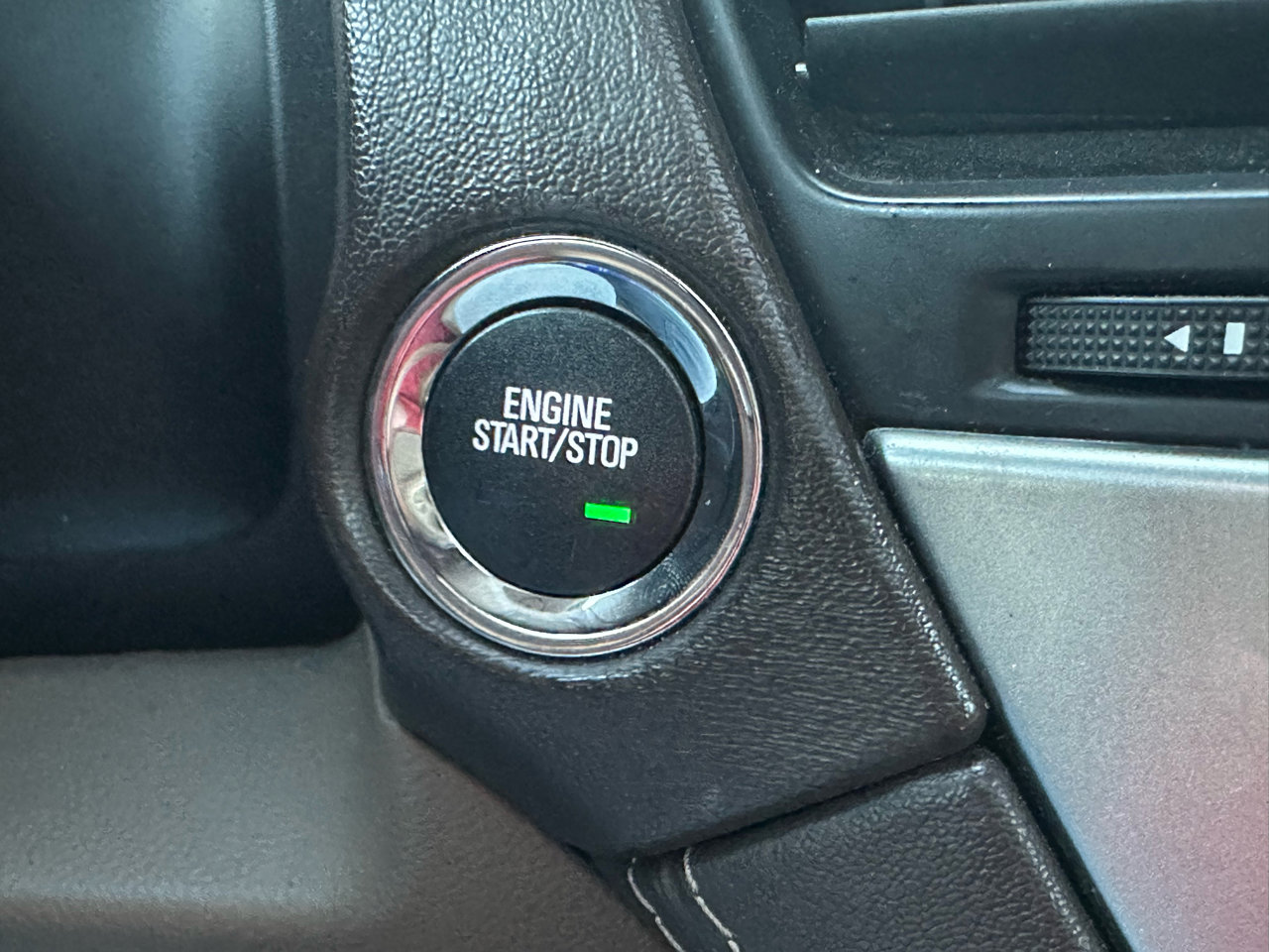 Used 2016 Chevrolet Suburban LT w/ LT Signature Package image 31