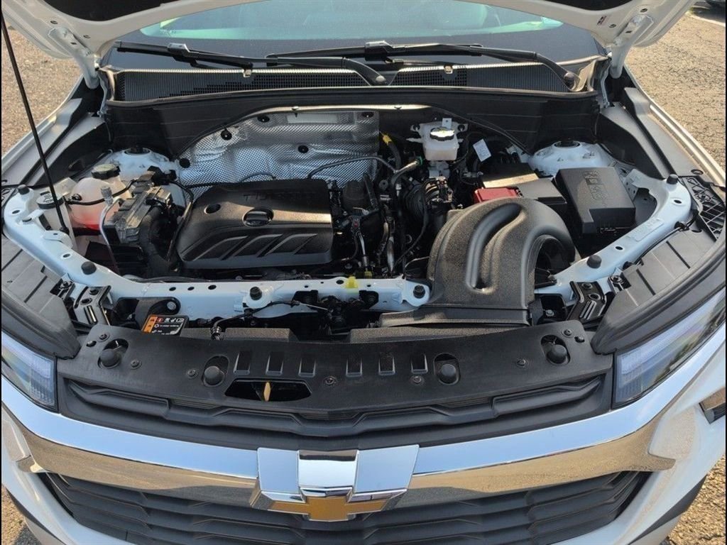 Used 2025 Chevrolet TrailBlazer LT w/ Driver Confidence Package image 20