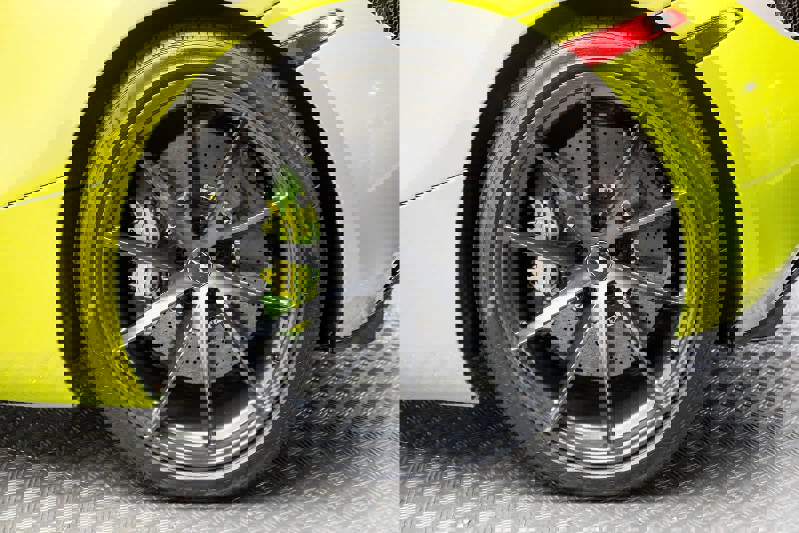 Used 2023 McLaren 720S Performance image 44