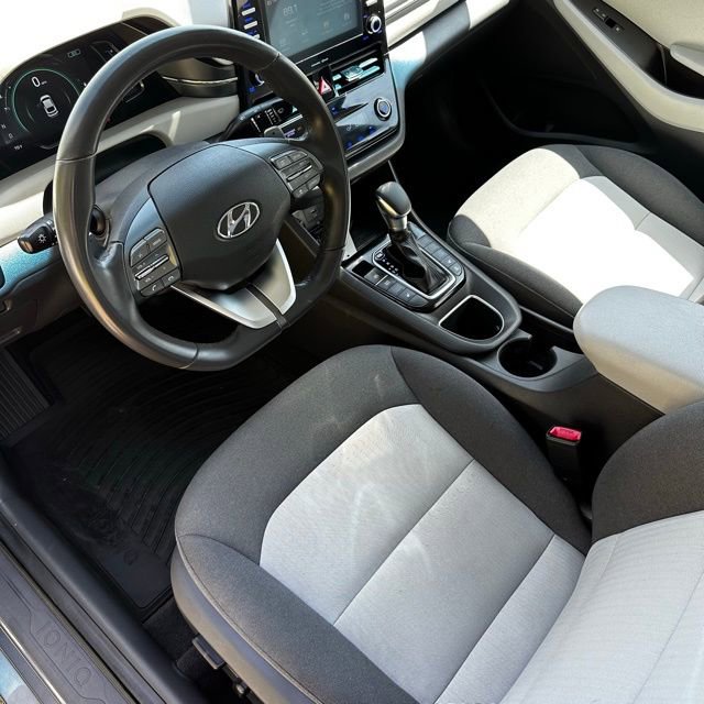 Used 2020 Hyundai Ioniq SEL FWD image 15
