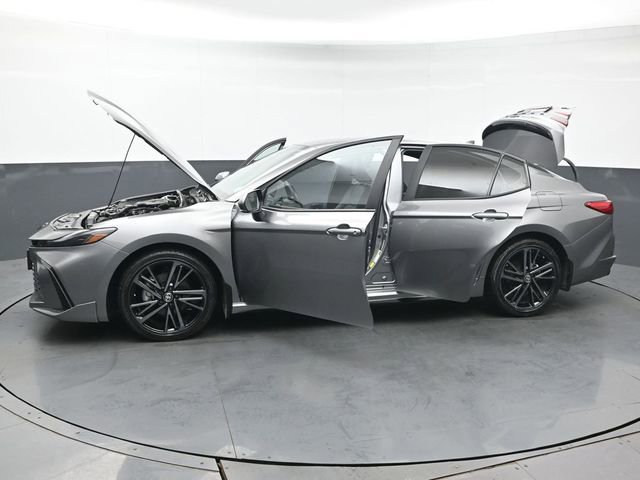 Used 2025 Toyota Camry LE image 45