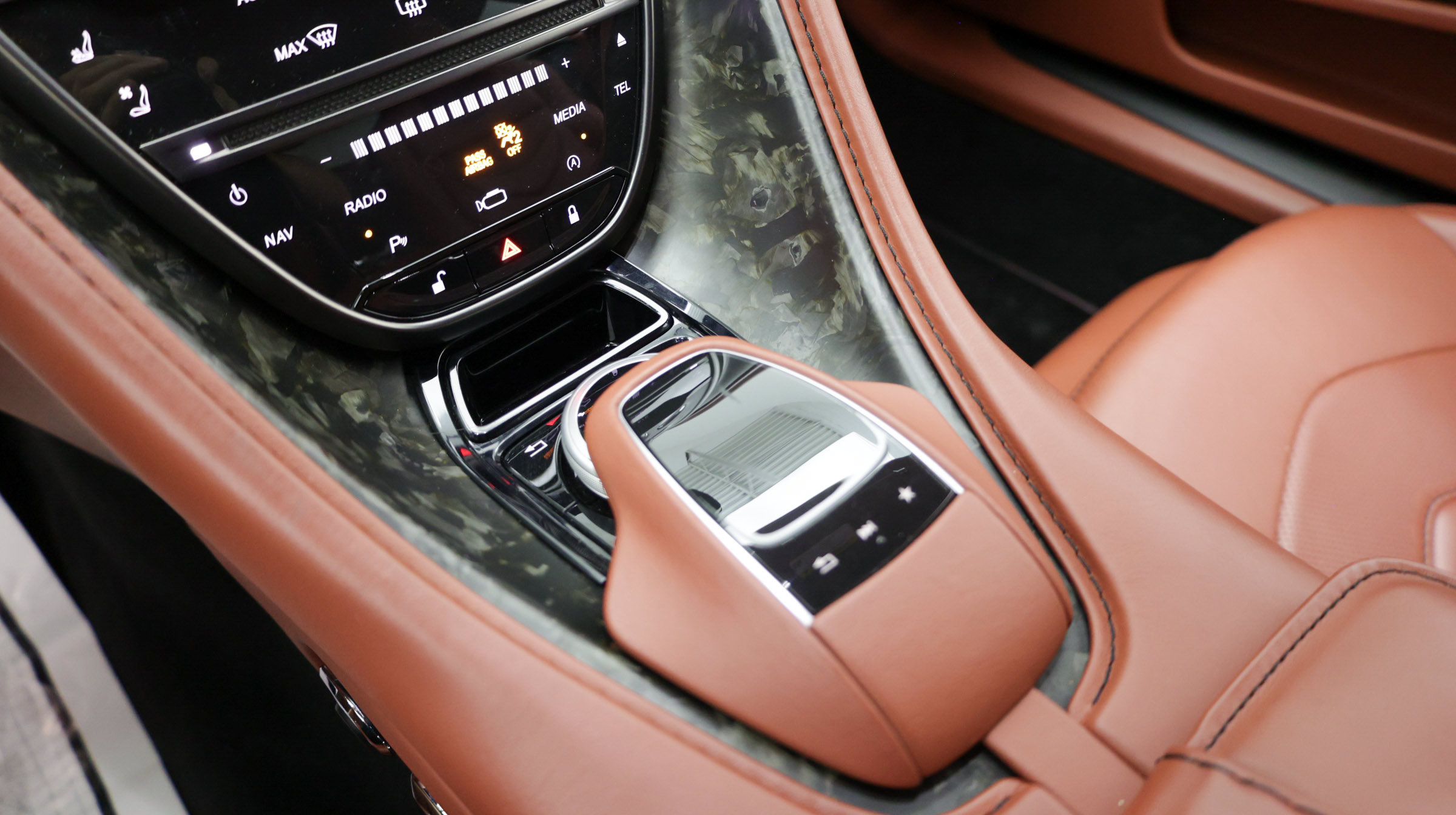 Used 2019 Aston Martin DBS Superleggera RWD image 41