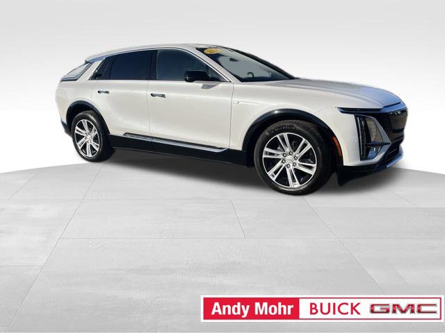 Used 2024 Cadillac Lyriq Tech AWD/4WD image 17