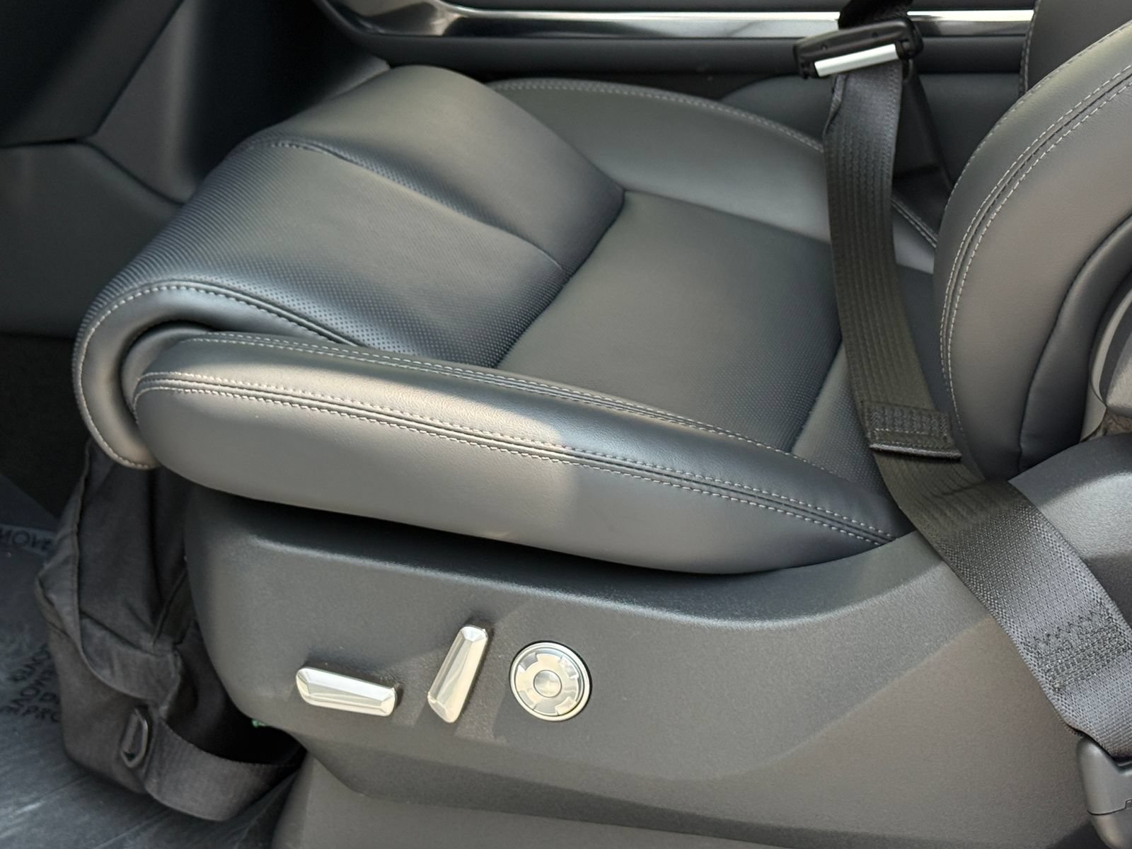 New 2027 Lincoln Navigator Premiere AWD/4WD image 26
