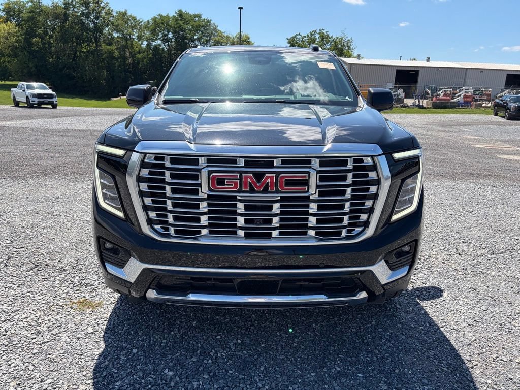 Used 2026 GMC Yukon Denali w/ Sun & Power Step Package AWD/4WD image 17