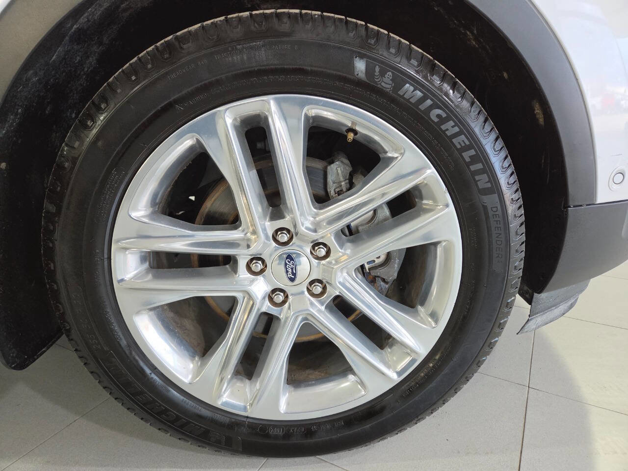 Used 2017 Ford Explorer Limited FWD image 9