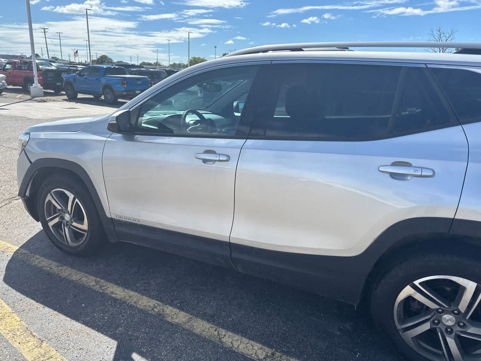 Used 2020 GMC Terrain SLT w/ Preferred Package AWD/4WD image 18