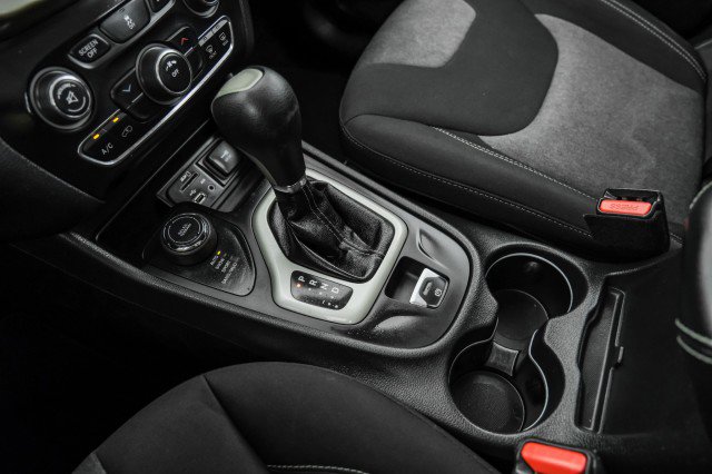 Used 2014 Jeep Cherokee Latitude image 21