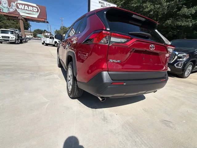 Used 2019 Toyota RAV4 LE FWD image 12