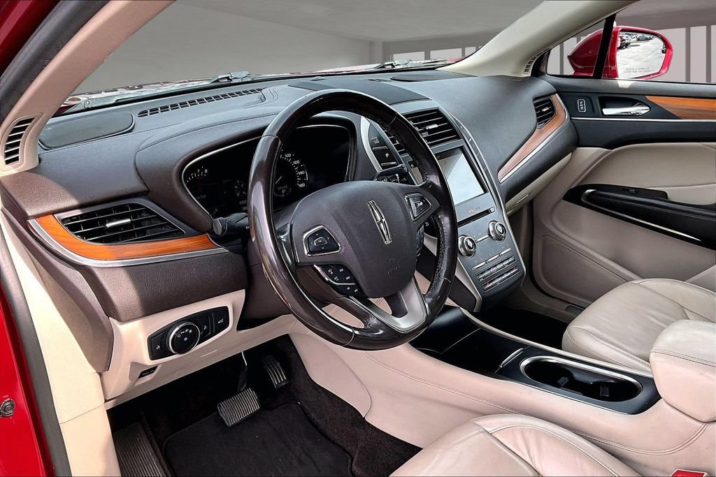Used 2018 Lincoln MKC Select w/ Select Plus Package FWD image 14