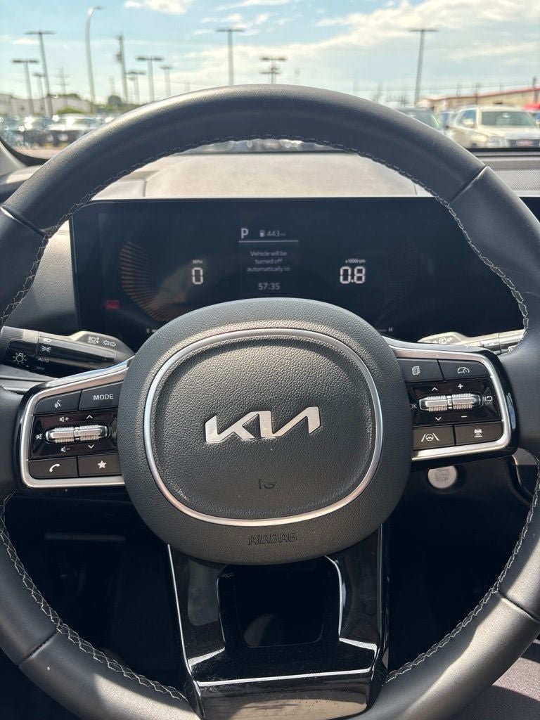 Used 2025 Kia Sorento S w/ Panoramic Sunroof Package FWD image 15
