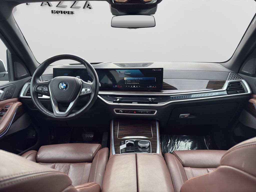 Used 2025 BMW X5 xDrive50e image 16