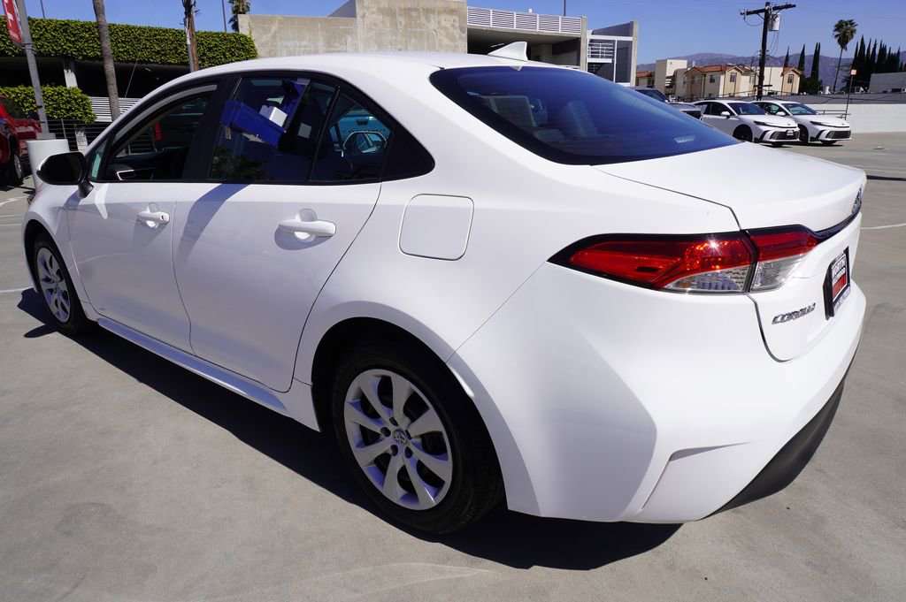Certified 2025 Toyota Corolla LE image 5