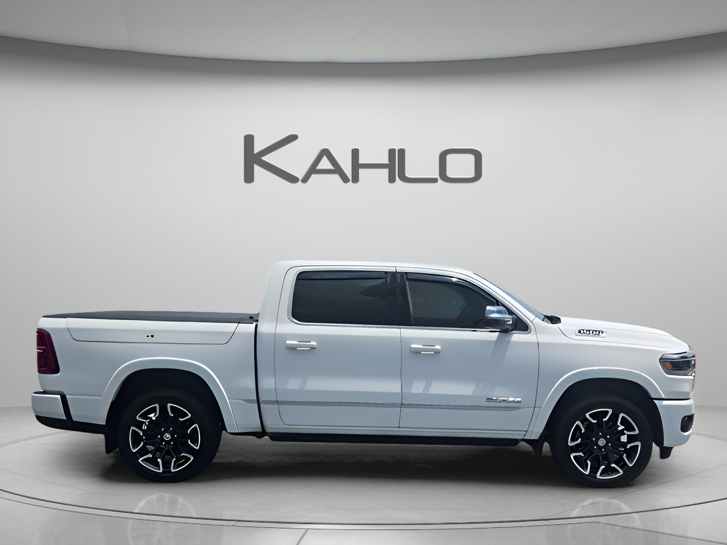 Used 2025 RAM 1500 Limited AWD/4WD image 6