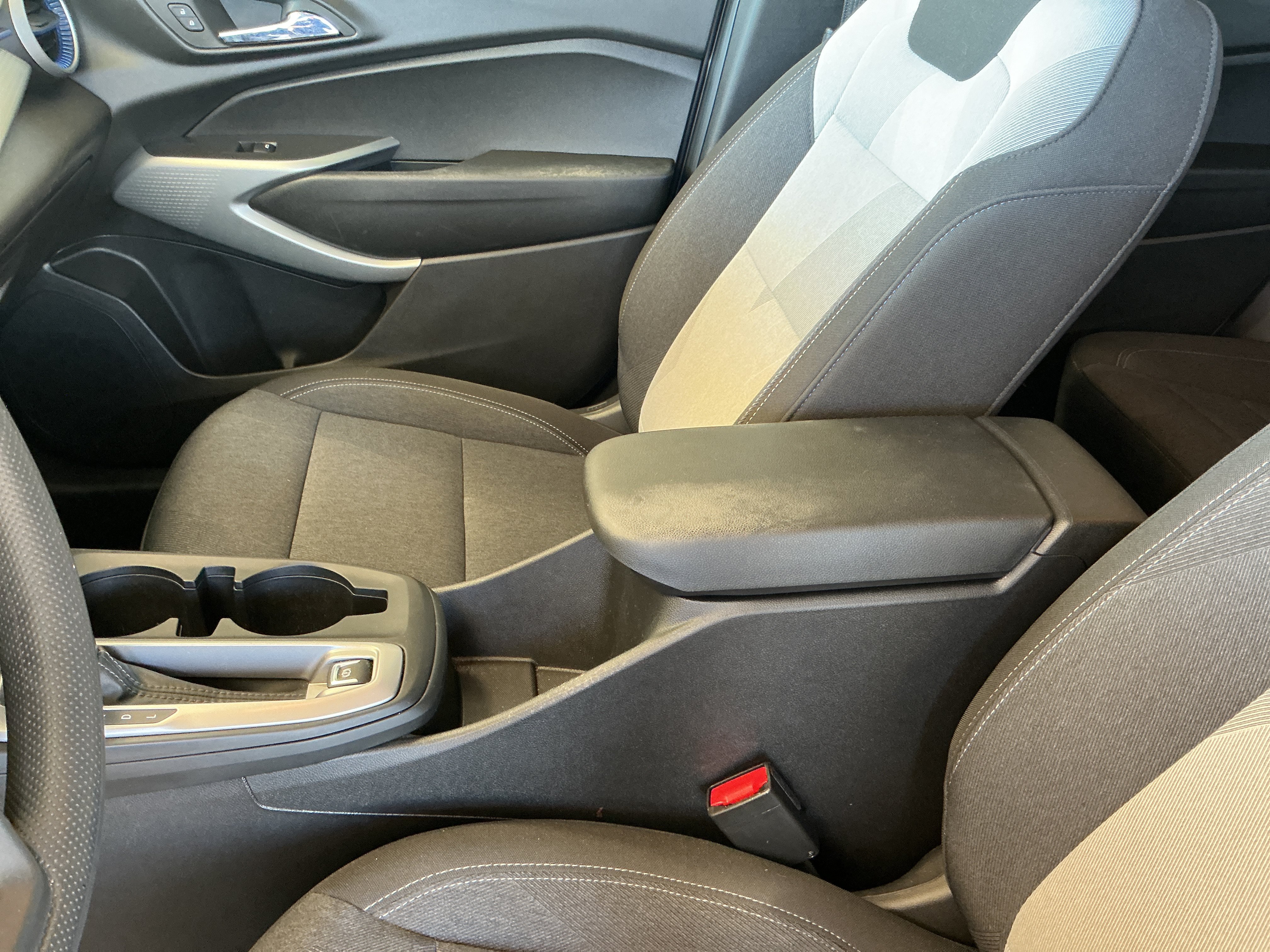 Used 2025 Chevrolet Trax LS w/ LS Convenience Package FWD image 29