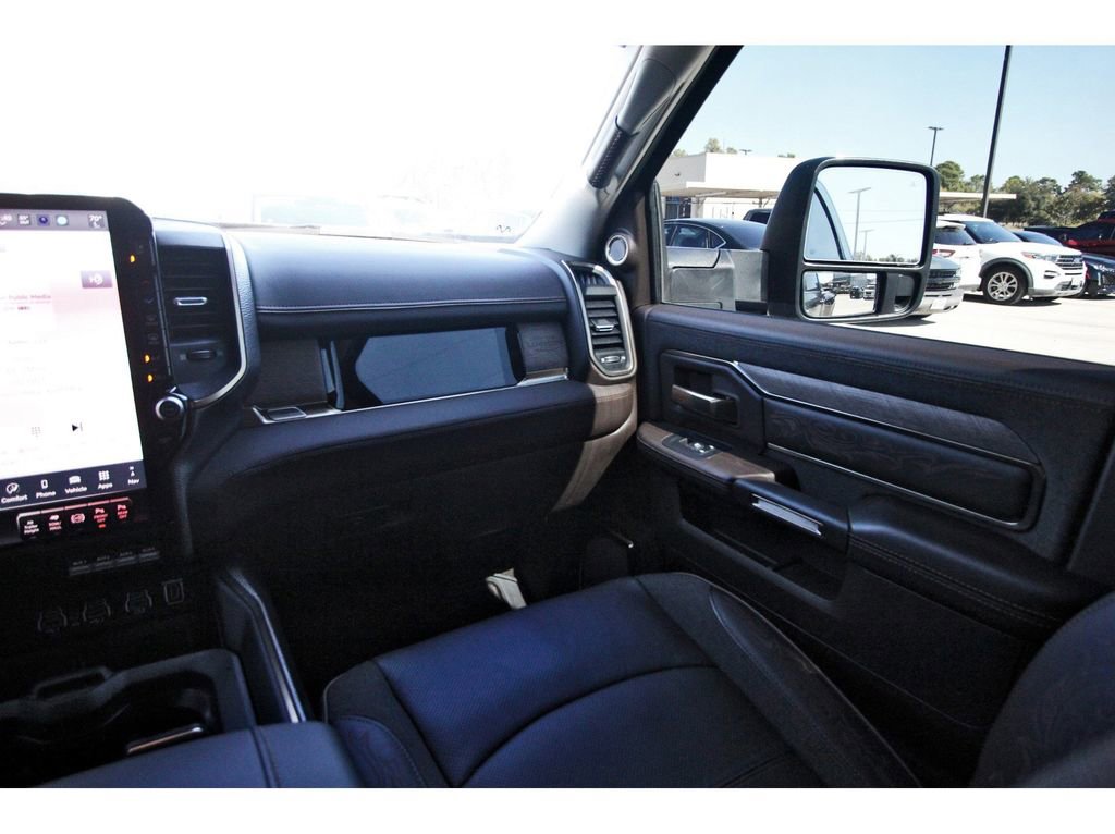 Used 2025 RAM 3500 Longhorn image 13