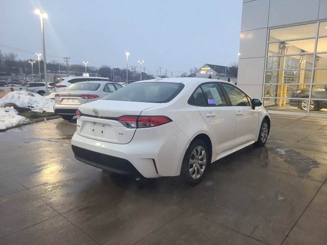 Used 2024 Toyota Corolla LE image 7