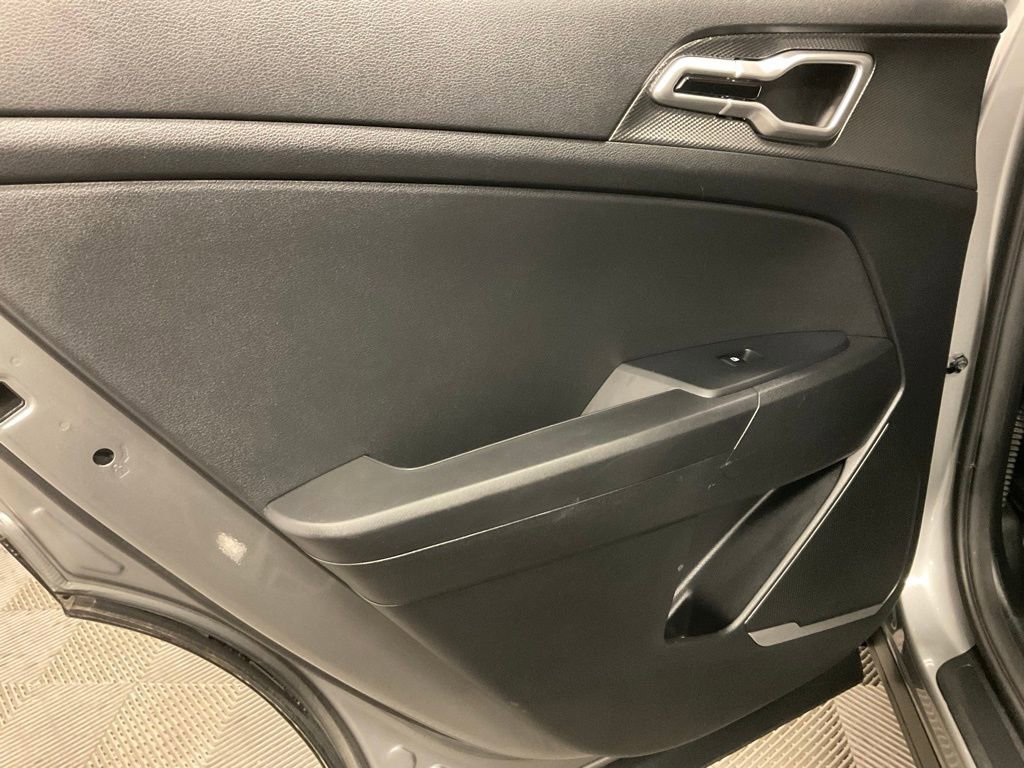 Used 2024 Kia Sportage LX image 23