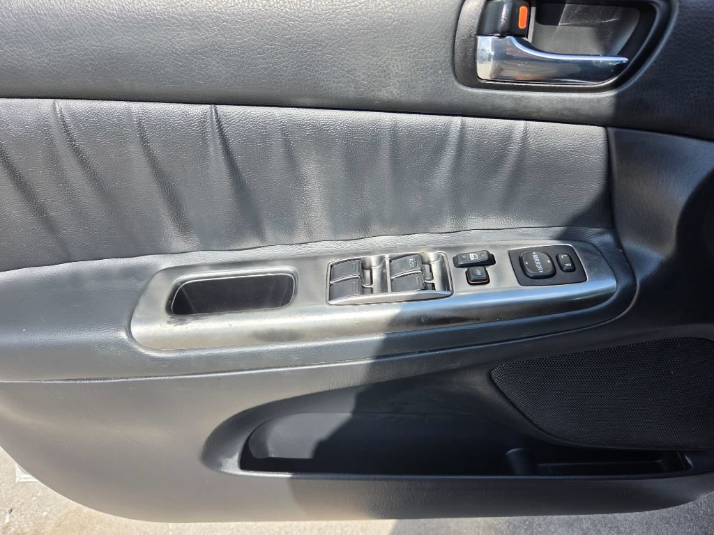 Used 2002 Toyota Camry SE w/ Pkg 4 FWD image 14