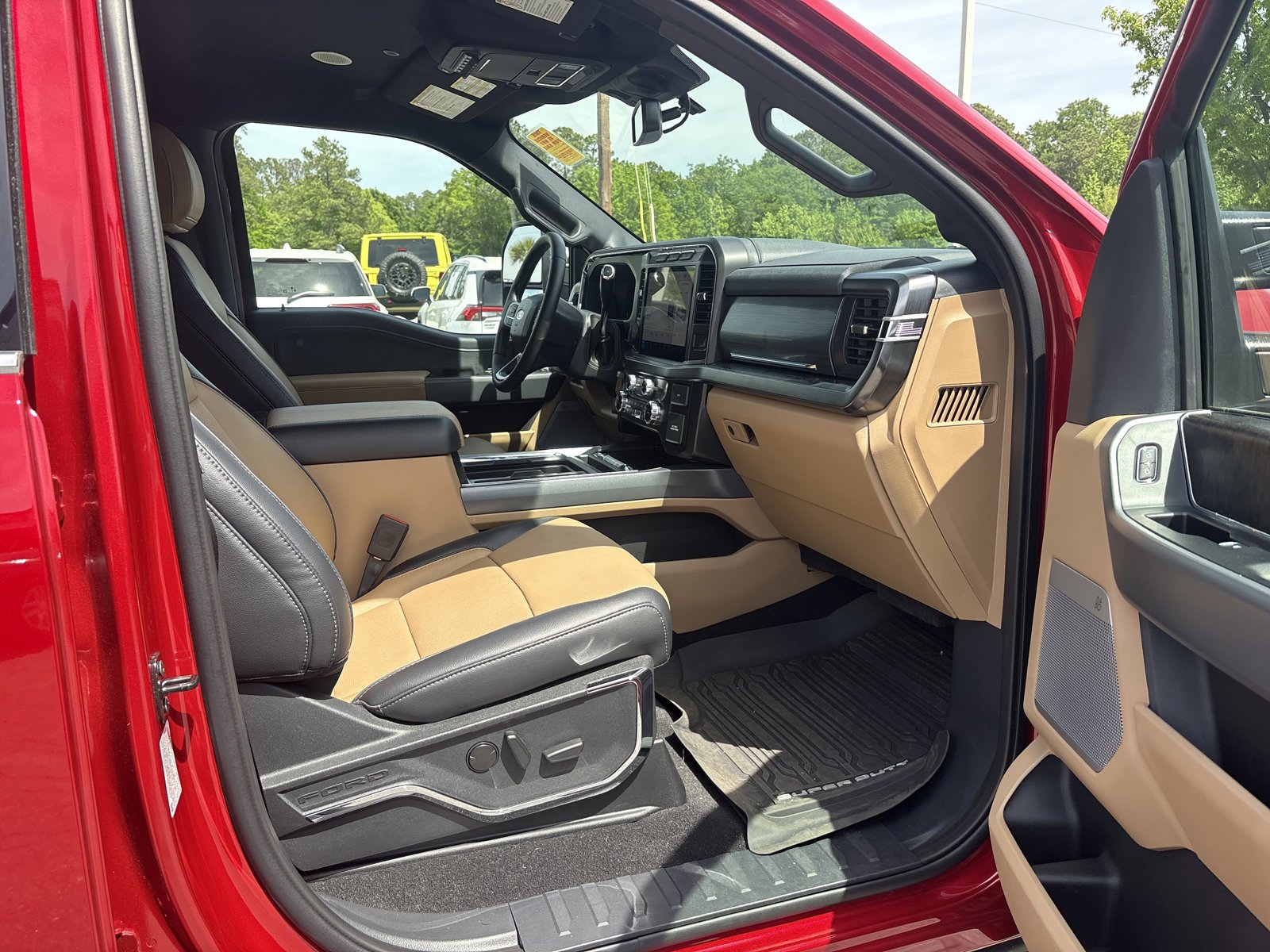 Used 2024 Ford F250 Lariat w/ Lariat Ultimate Package image 30