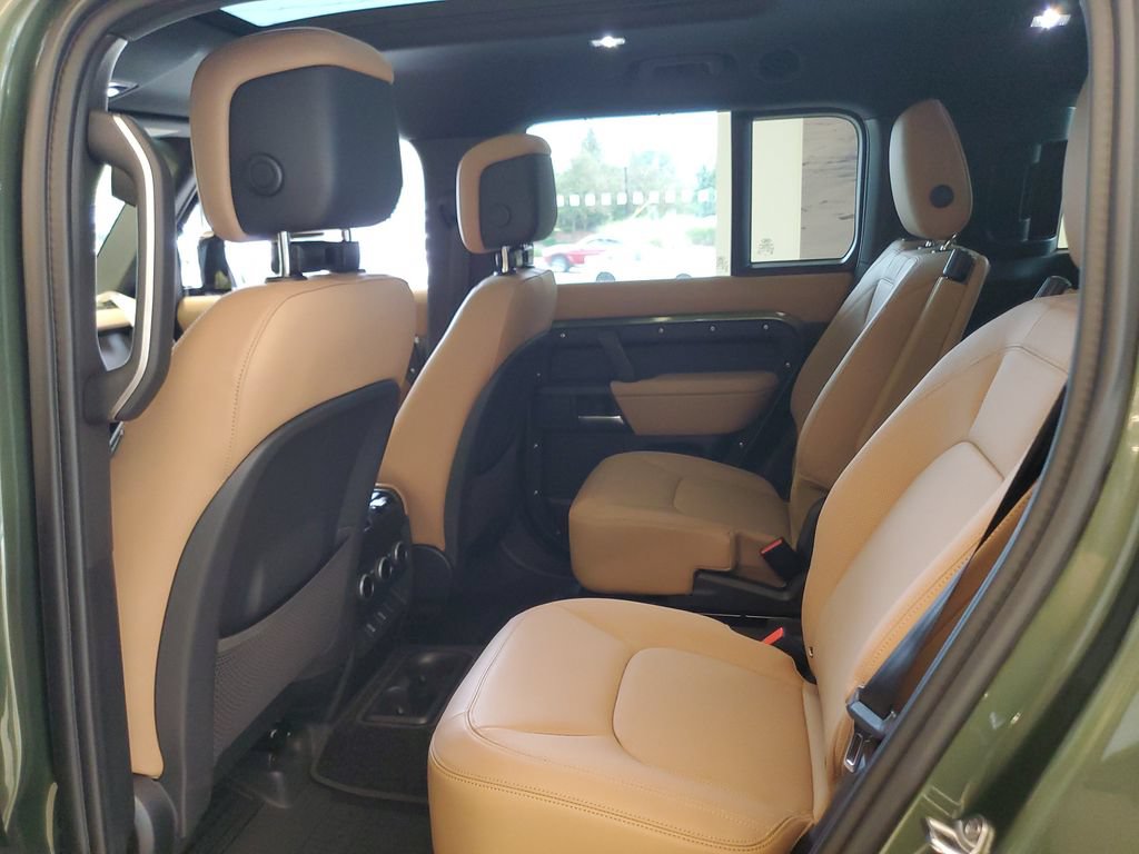 New 2026 Land Rover Defender 130 X-Dynamic SE AWD/4WD image 25