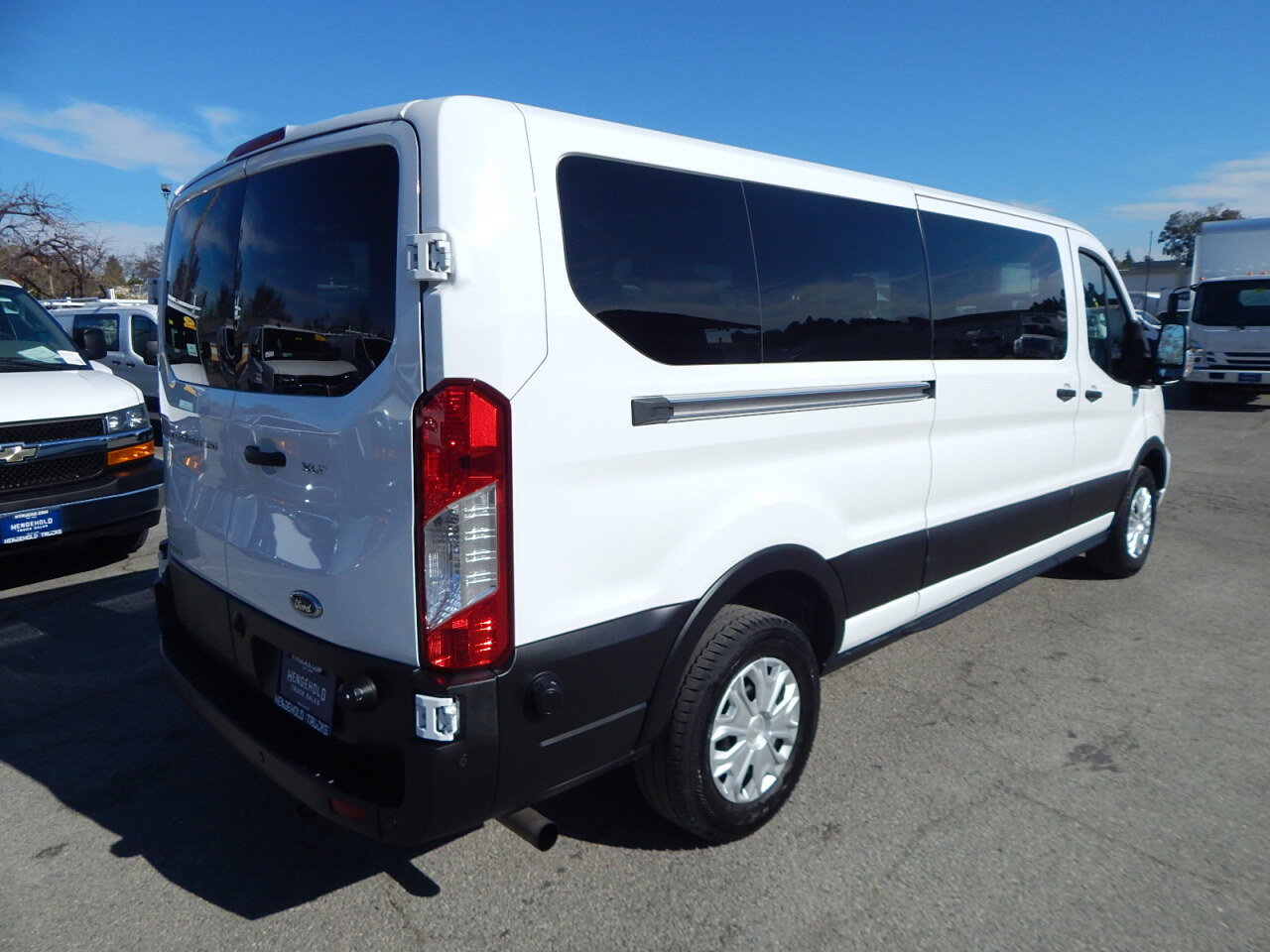 Used 2024 Ford Transit 350 XLT image 8