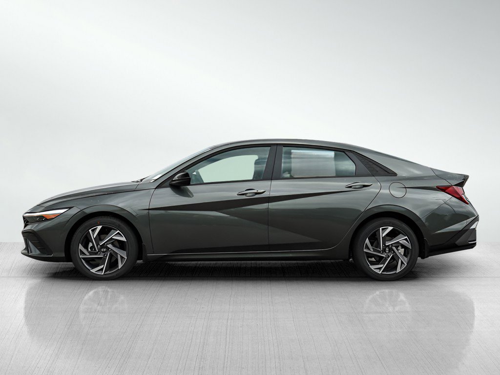 New 2026 Hyundai Elantra Sport image 4