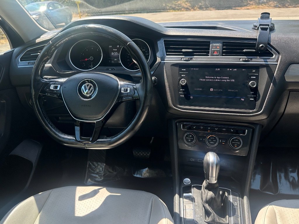 Used 2018 Volkswagen Tiguan SE w/ Panoramic Sunroof Package AWD/4WD image 34