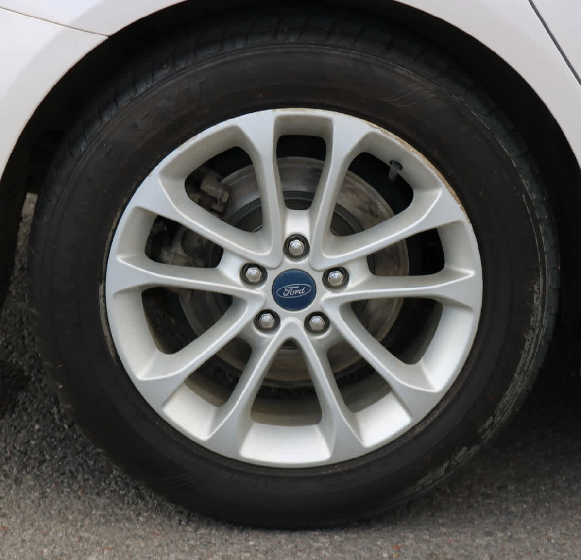 Used 2019 Ford Fusion SEL FWD image 13