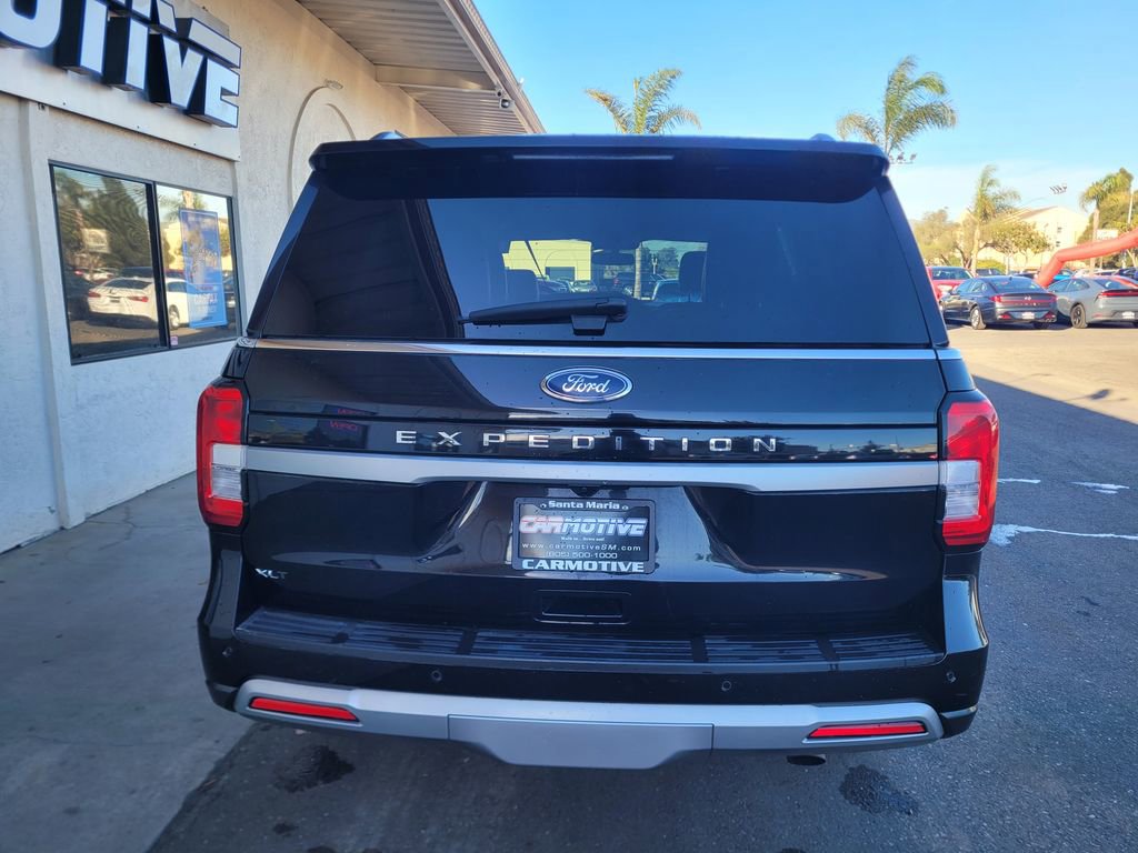 Used 2024 Ford Expedition XLT image 4