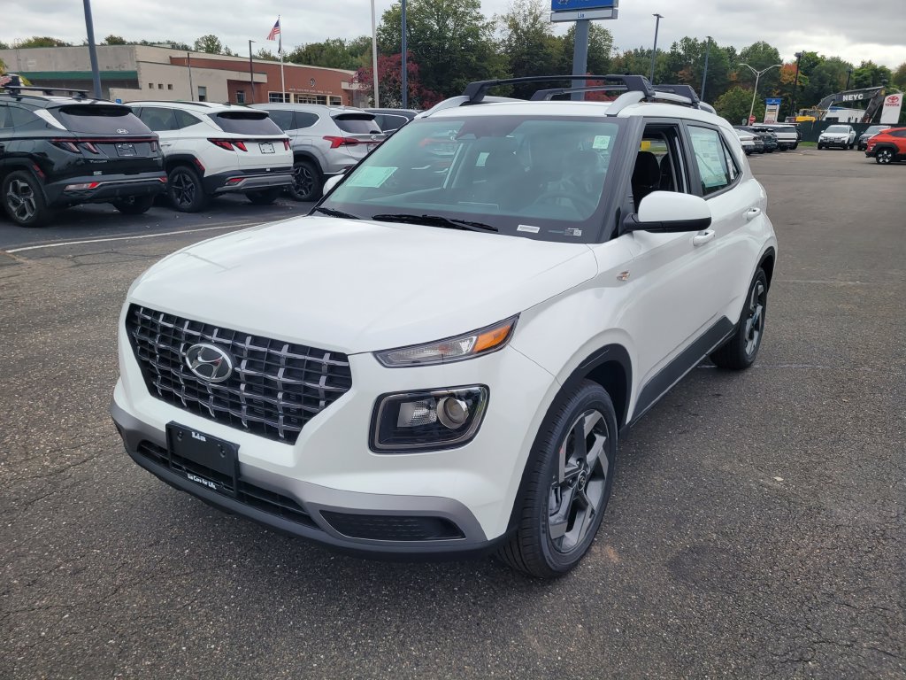 New 2026 Hyundai Venue SEL FWD image 8