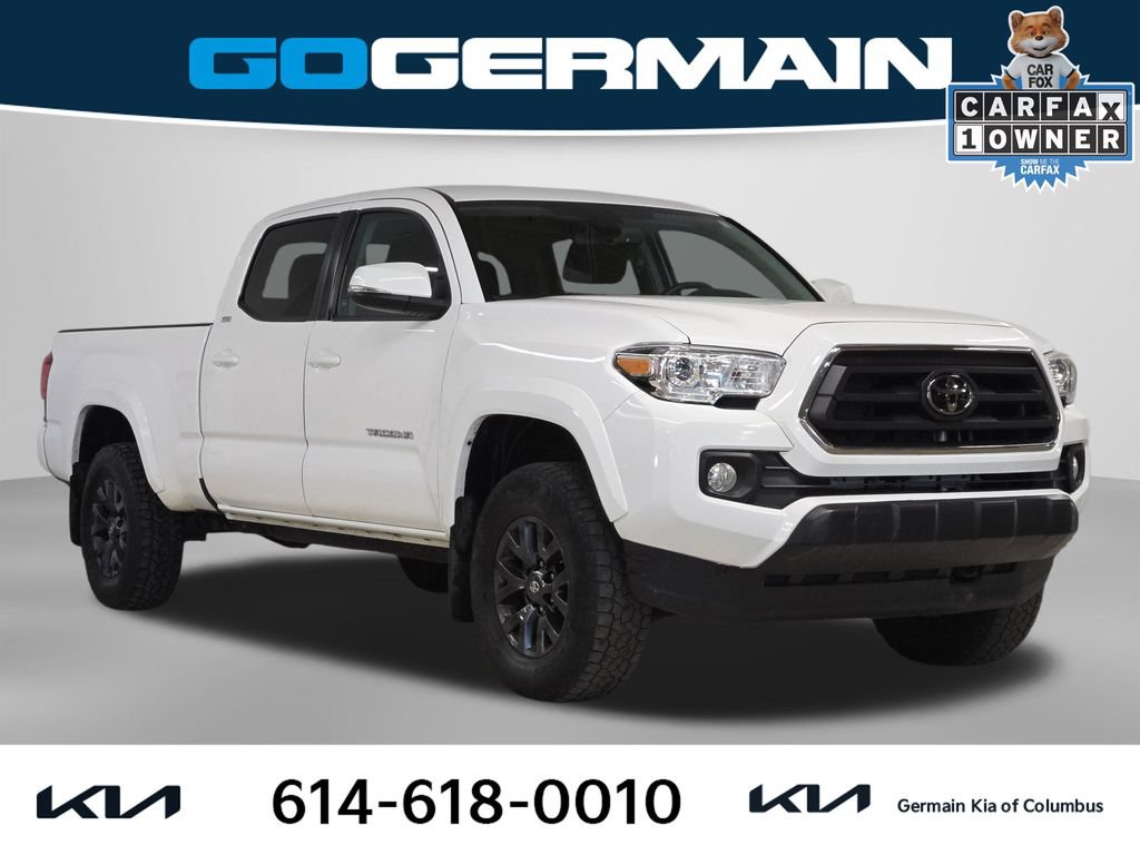 Used 2021 Toyota Tacoma SR5 w/ Technology Package AWD/4WD image 4
