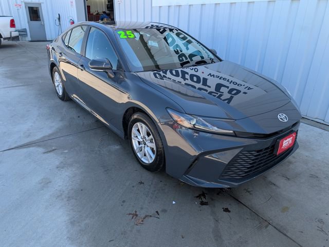 Used 2025 Toyota Camry LE FWD image 7