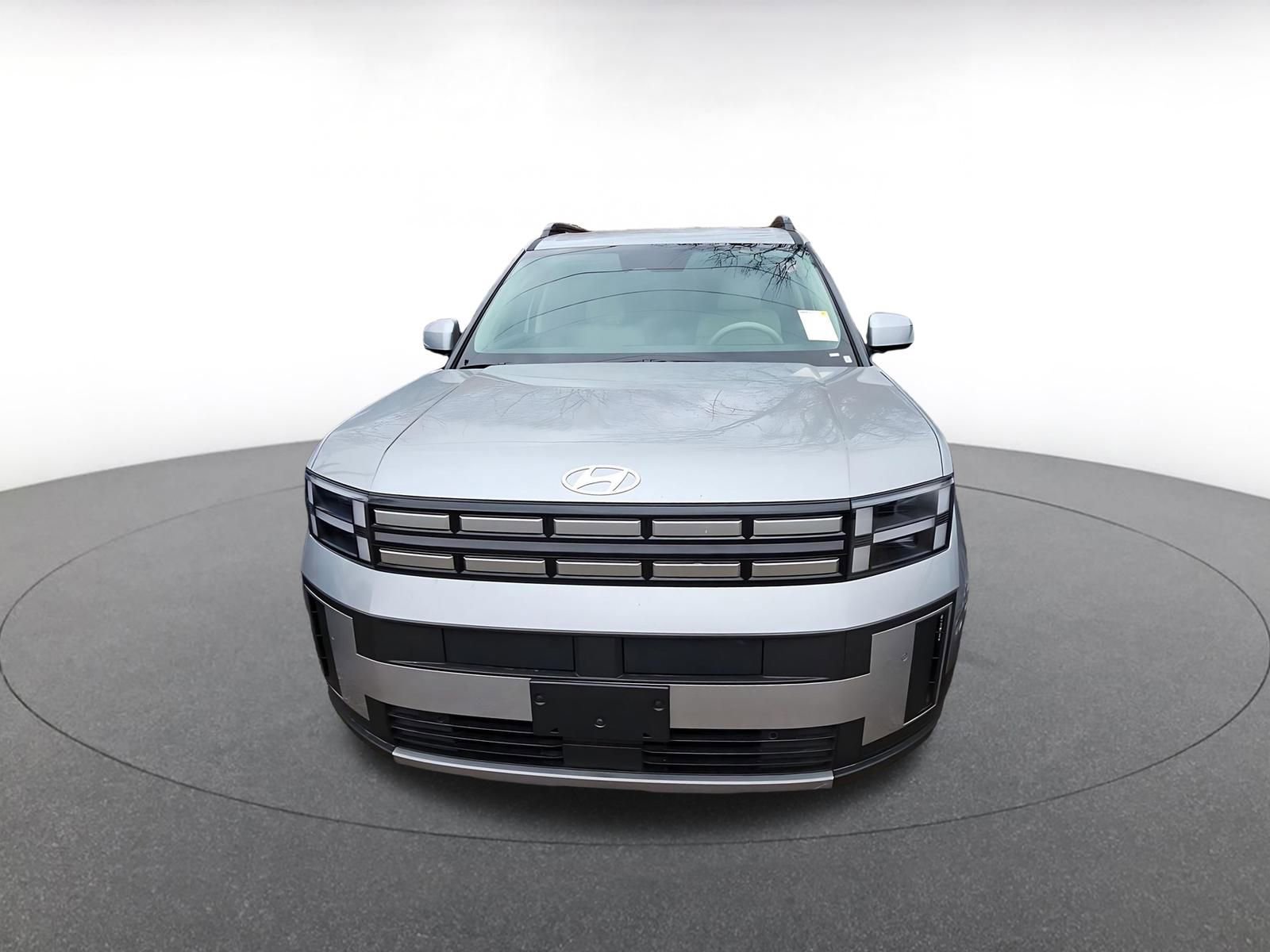 Used 2025 Hyundai Santa Fe SEL image 2