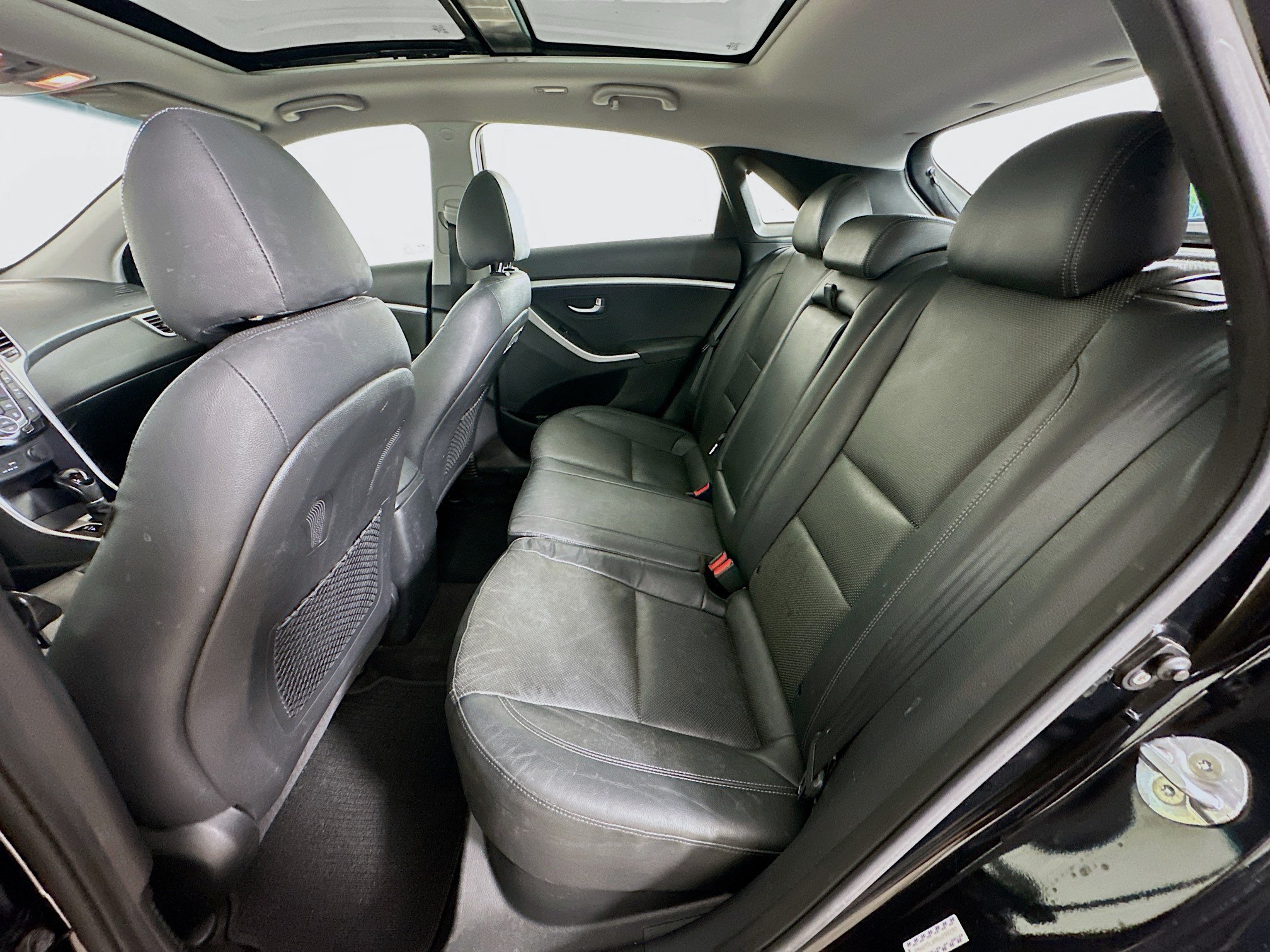 Used 2016 Hyundai Elantra GT w/ Option Group 03 FWD image 28