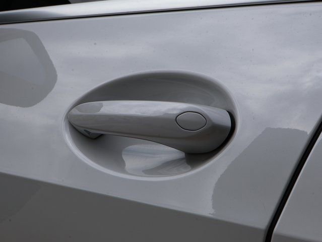 Used 2024 BMW X7 xDrive40i w/ Climate Comfort Package image 27