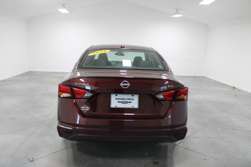Used 2024 Nissan Altima 2.5 SV image 8