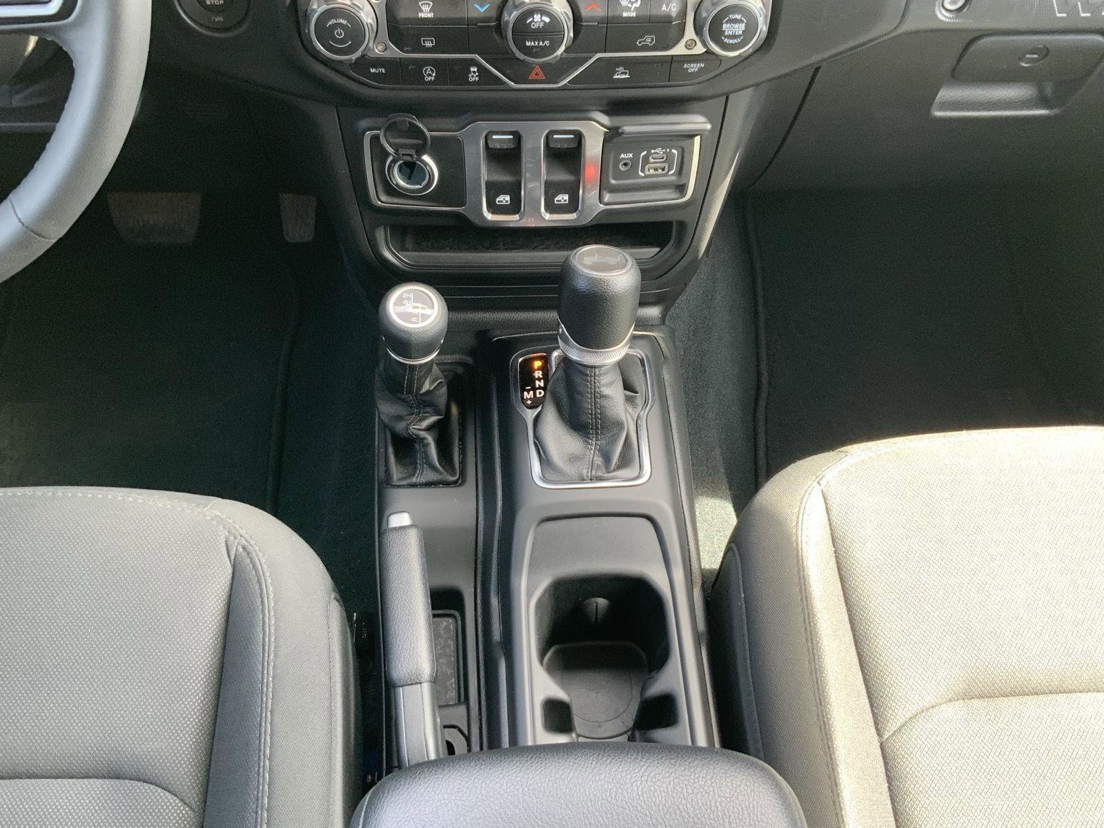 Used 2023 Jeep Wrangler Sport AWD/4WD image 42